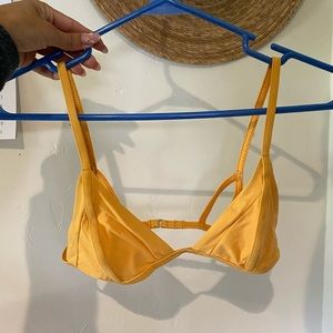 Frankies bikini triangle top
